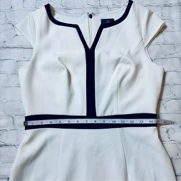 ADRIANNA PAPELL Black Cream V Neckline Cap Sleeve Career Dress 6 Lined Design - Picture 8 of 11